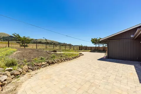 Exterior - 4706 Carmet Dr, Bodega Bay, CA 94923 photo 5 of 11
