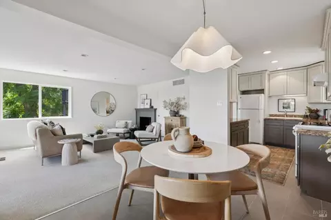 Dining - 120-122 West St, Sausalito, CA 94965 photo 4 of 4