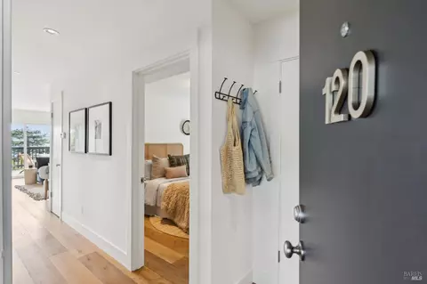 Entry Way - 120-122 West St, Sausalito, CA 94965 photo 1 of 2