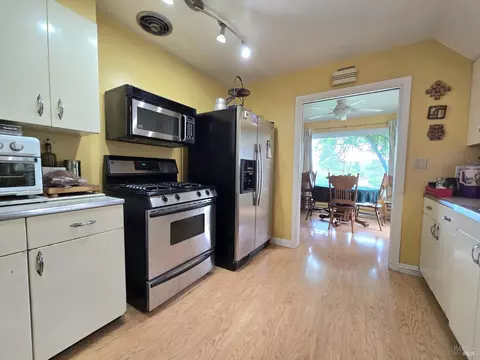 Kitchen - 490 North St, Willits, CA 95490 photo 1 of 3