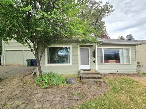 Exterior - 490 North St, Willits, CA 95490 photo 2 of 11