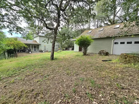 Exterior - 490 North St, Willits, CA 95490 photo 9 of 11