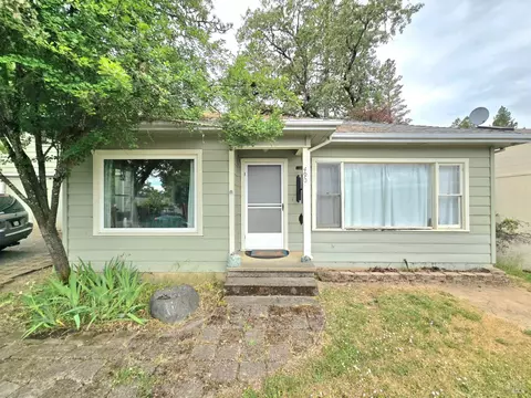 Exterior - 490 North St, Willits, CA 95490 photo 3 of 11