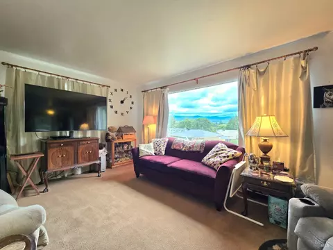 Living - 490 North St, Willits, CA 95490 photo 2 of 2
