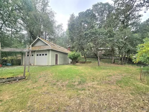 Exterior - 490 North St, Willits, CA 95490 photo 7 of 11