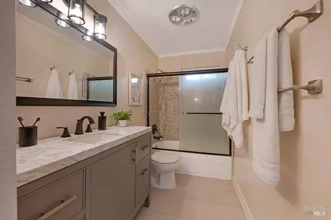 Bath - 79 William St #D, Cotati, CA 94931 photo 2 of 2