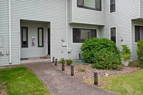 79 William St #D, Cotati, CA 94931