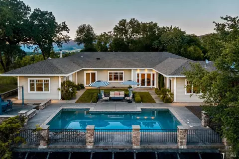 8601 E Side Potter Valley Rd, Potter Valley, CA 95469