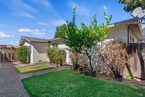 434-438 E H St, Benicia, CA 94510