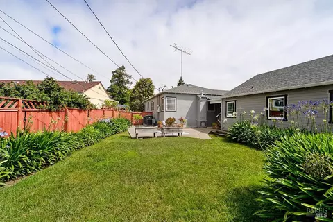 Exterior - 1117 Maple Ave, Vallejo, CA 94591 photo 9 of 9
