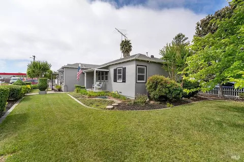 Exterior - 1117 Maple Ave, Vallejo, CA 94591 photo 2 of 9