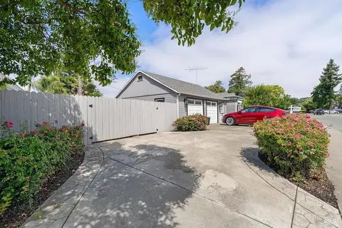 Exterior - 1117 Maple Ave, Vallejo, CA 94591 photo 1 of 9