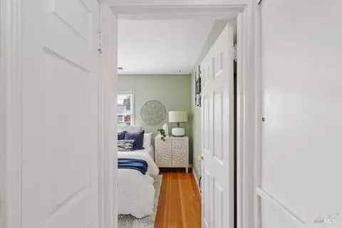 Entry Way - 1117 Maple Ave, Vallejo, CA 94591 photo 1 of 2