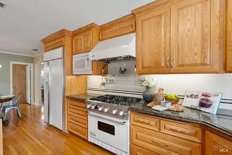 Kitchen - 1117 Maple Ave, Vallejo, CA 94591 photo 4 of 6