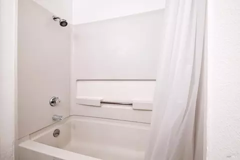 Bath - 107 Lighthouse Dr, Vallejo, CA 94590 photo 3 of 3