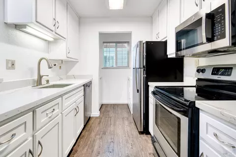 Kitchen - 107 Lighthouse Dr, Vallejo, CA 94590 photo 1 of 3