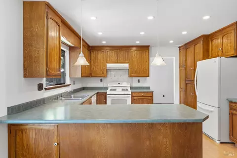 Kitchen - 1122 W Standley St, Ukiah, CA 95482 photo 2 of 4