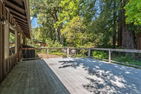 Exterior - 1122 W Standley St, Ukiah, CA 95482 photo 4 of 9