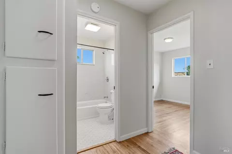 Entry Way - 124 Ifland Way, Vallejo, CA 94589 photo 1 of 1