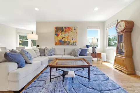 Living - 950 Appleridge Pl, Fairfield, CA 94534 photo 6 of 13
