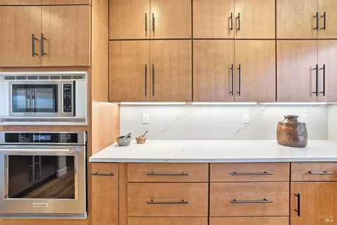 Kitchen - 950 Appleridge Pl, Fairfield, CA 94534 photo 6 of 15