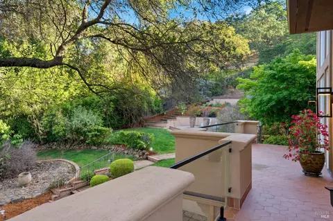 Exterior - 950 Appleridge Pl, Fairfield, CA 94534 photo 10 of 18