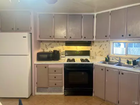 4080 Burke Hill Dr #4, Ukiah, CA 95482