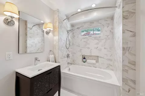 Bath - 710 E Thomson Ave, Sonoma, CA 95476 photo 4 of 5