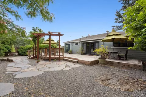 Exterior - 710 E Thomson Ave, Sonoma, CA 95476 photo 6 of 32