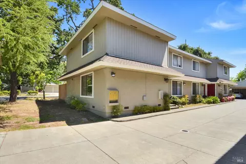 1052 7th St, Novato, CA 94945