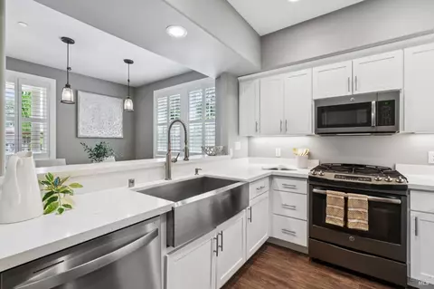 Kitchen - 117 Grayson Way, Healdsburg, CA 95448 photo 3 of 6