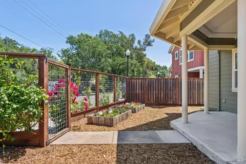 Exterior - 117 Grayson Way, Healdsburg, CA 95448 photo 5 of 12