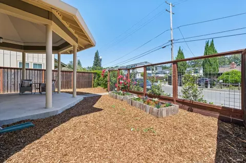 Exterior - 117 Grayson Way, Healdsburg, CA 95448 photo 8 of 12