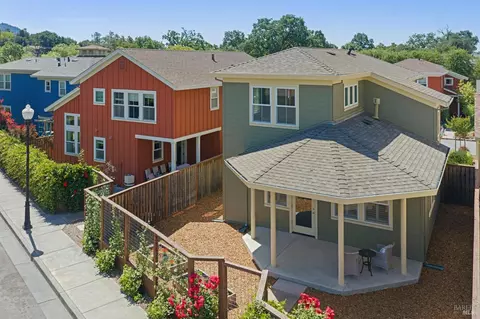 Exterior - 117 Grayson Way, Healdsburg, CA 95448 photo 9 of 12
