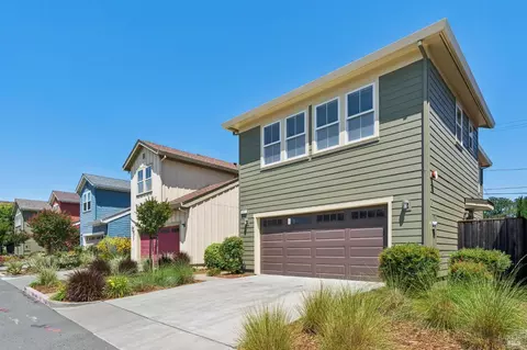 Exterior - 117 Grayson Way, Healdsburg, CA 95448 photo 10 of 12