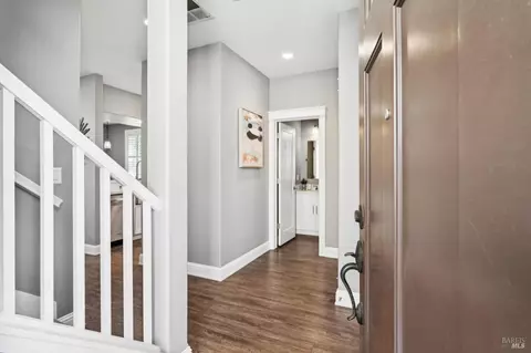 Entry Way - 117 Grayson Way, Healdsburg, CA 95448 photo 3 of 6
