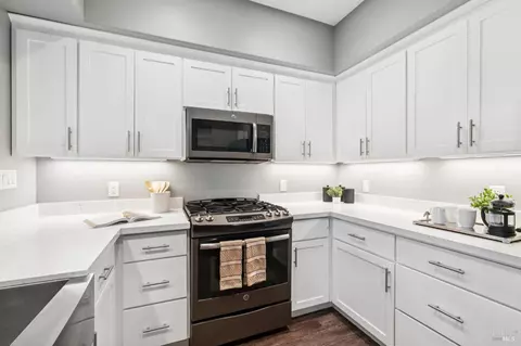 Kitchen - 117 Grayson Way, Healdsburg, CA 95448 photo 4 of 6