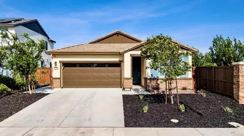 185 Morning Glory Ln, Dixon, CA 95620