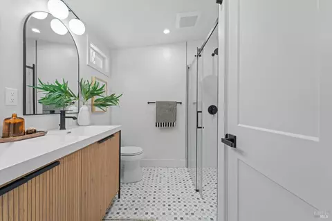Bath - 1408 Perkins St, Napa, CA 94559 photo 4 of 6