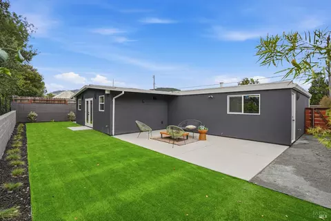 Exterior - 1408 Perkins St, Napa, CA 94559 photo 4 of 12