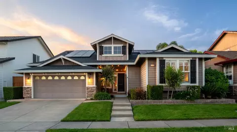 1168 Vintage Greens Dr, Windsor, CA 95492