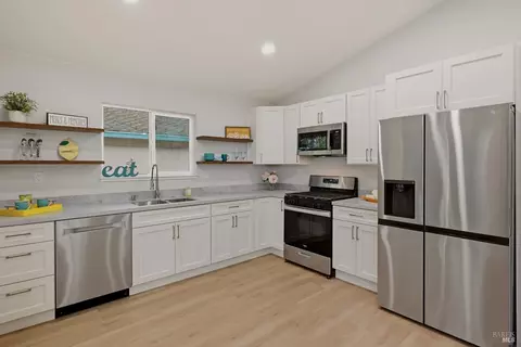 1045 Camellia Ln, Suisun City, CA 94585