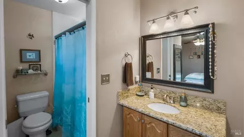 Bath - 424 Holly St, Vallejo, CA 94589 photo 1 of 3