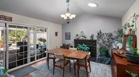 Dining - 424 Holly St, Vallejo, CA 94589 photo 1 of 1