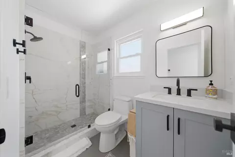 Bath - 151 Temelec Cir, Sonoma, CA 95476 photo 3 of 3