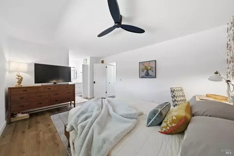 Bedroom - 151 Temelec Cir, Sonoma, CA 95476 photo 2 of 4