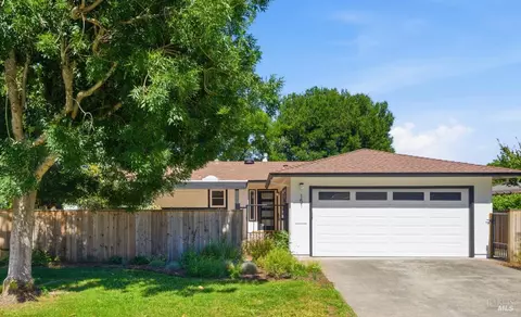 151 Temelec Cir, Sonoma, CA 95476