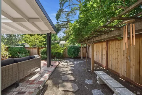 Exterior - 151 Temelec Cir, Sonoma, CA 95476 photo 7 of 19