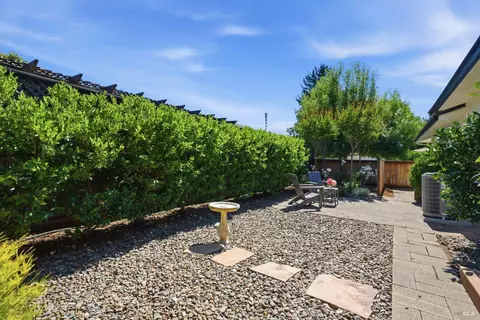 Exterior - 151 Temelec Cir, Sonoma, CA 95476 photo 4 of 19