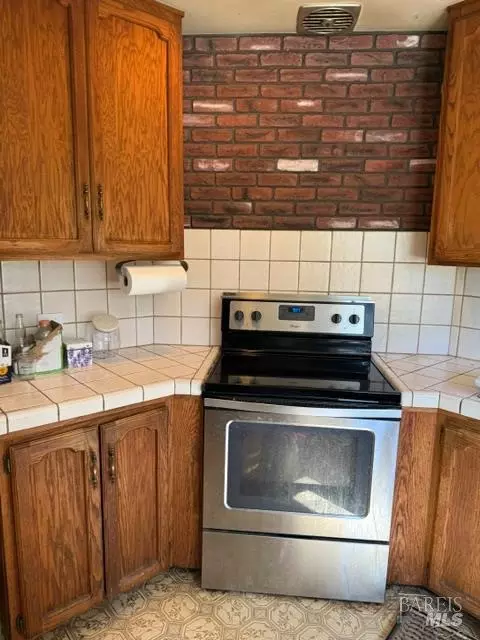 15450 Morningside Dr, Guerneville, CA 95446